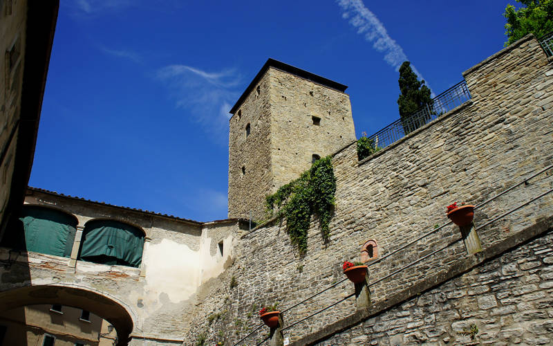Cammino di Assisi, Portico San Benedetto