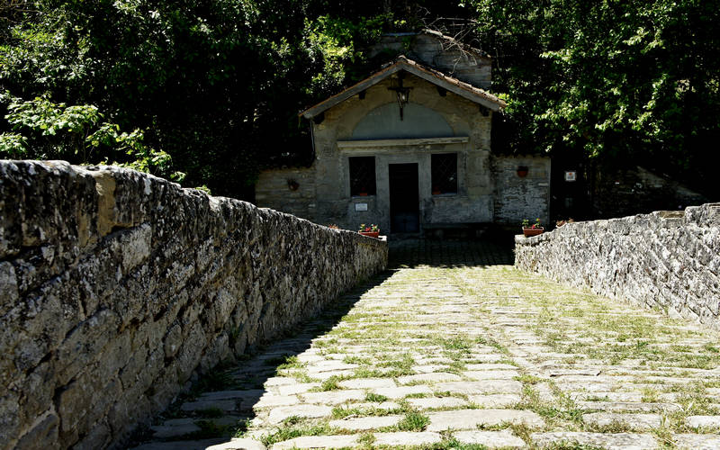 Cammino di Assisi, Portico San Benedetto