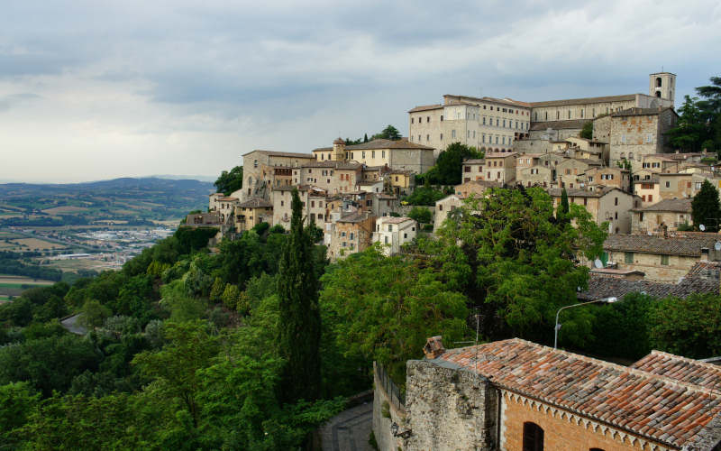 Via Amerina, Todi